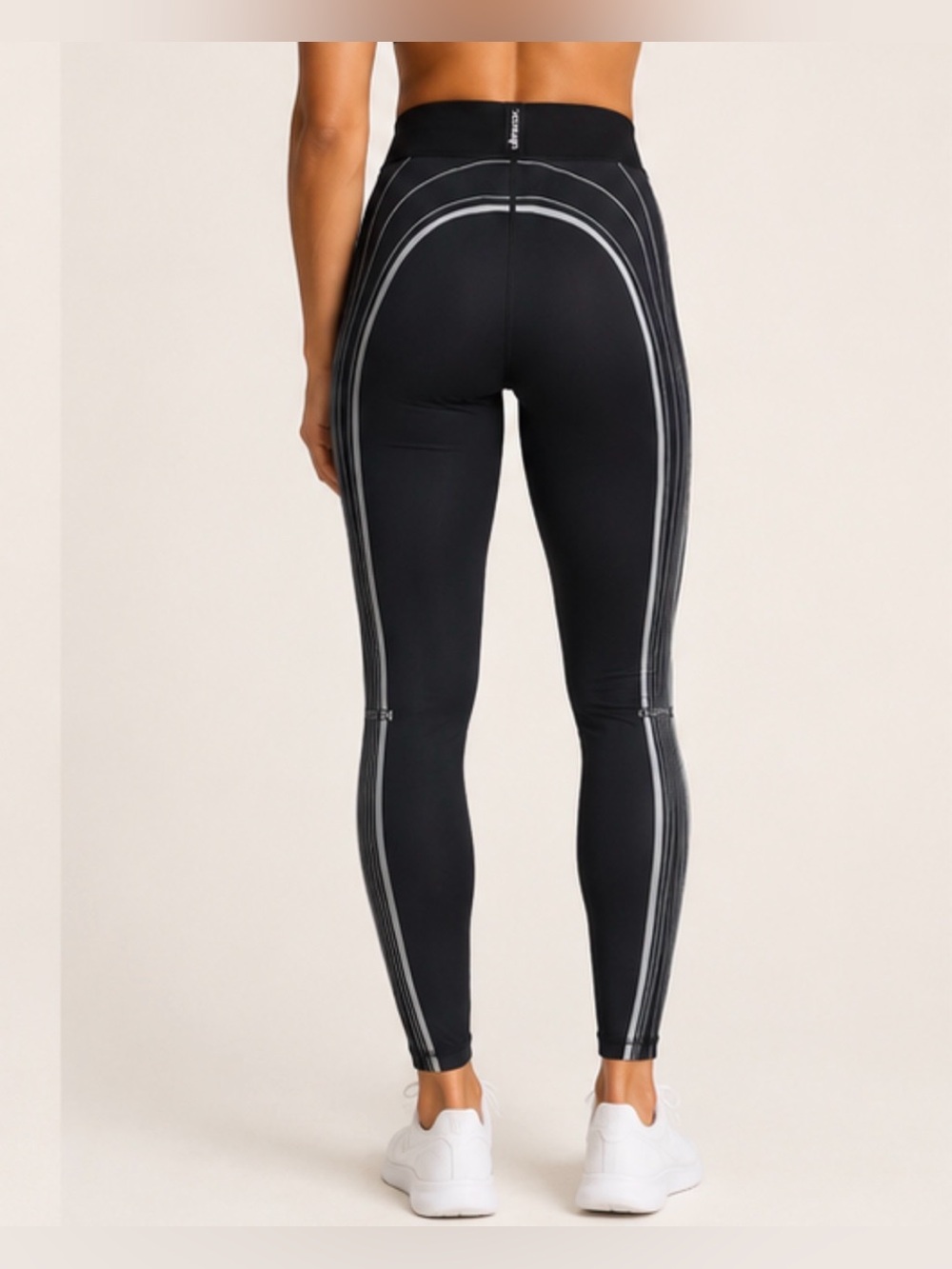 Ultracore essential ultra high shape wear legging sz 4 rare